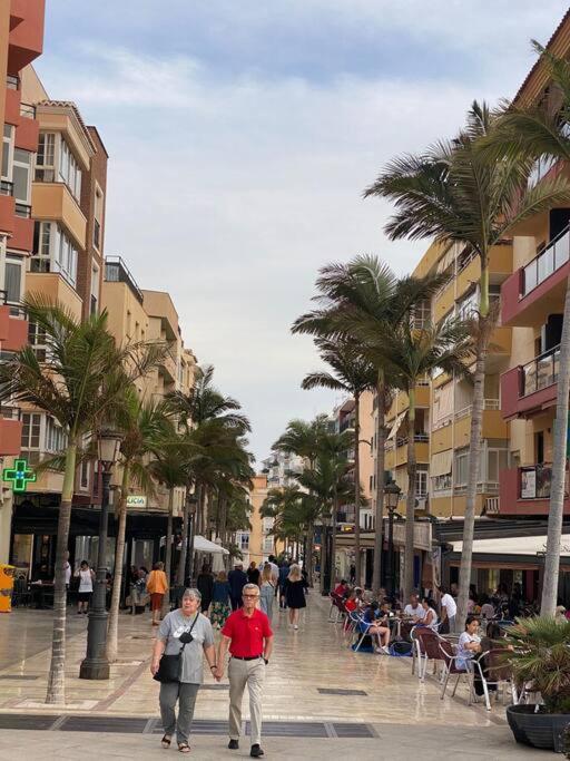 Apt Con Espectacular Vista, Piscinas, Recep 24 Hs Benalmadena Luaran gambar