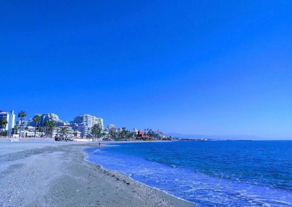 Apt Con Espectacular Vista, Piscinas, Recep 24 Hs Benalmadena Luaran gambar