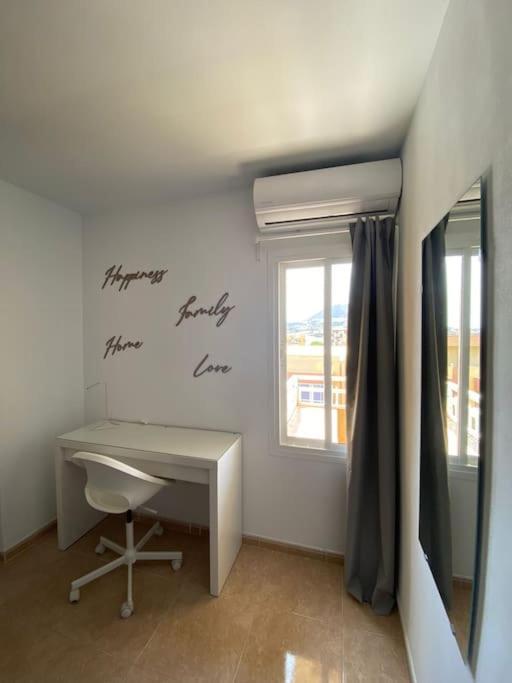 Apt Con Espectacular Vista, Piscinas, Recep 24 Hs Benalmadena Luaran gambar