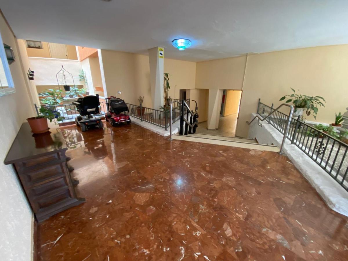 Apt Con Espectacular Vista, Piscinas, Recep 24 Hs Benalmadena Luaran gambar