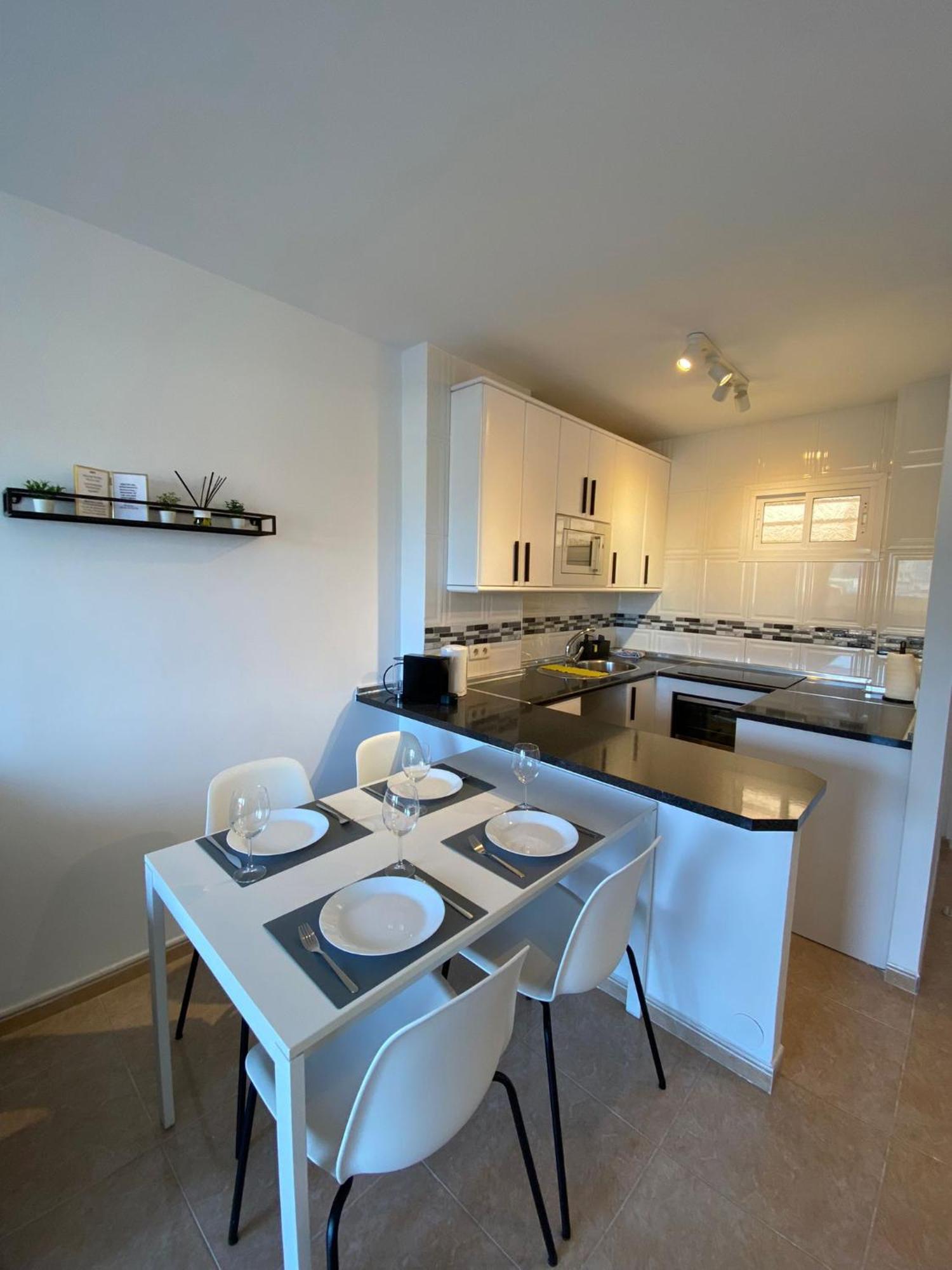 Apt Con Espectacular Vista, Piscinas, Recep 24 Hs Benalmadena Luaran gambar